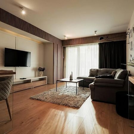Nest Inn Magic Apartment คลูจ-นาโปกา ภายนอก รูปภาพ